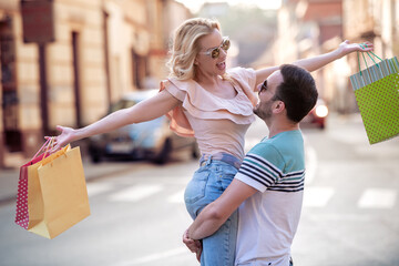 Wall Mural - Couple in shopping