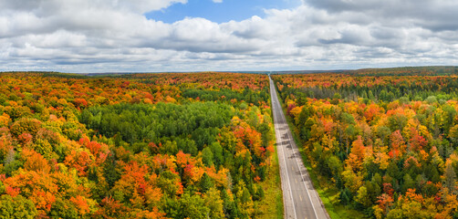 Canvas Print - Vibrant autumn colors in the Michigan Upper Peninsula near Ironwood -  scenic drive on US Highway 2,