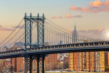 Fototapete - Manhattan bridge with Manhattan city skyline