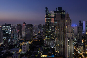  Vista del skyline de Bangkok al atardecer , en hora , Tailandia