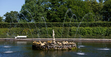   Fountain Square Pond "Venus Italica"