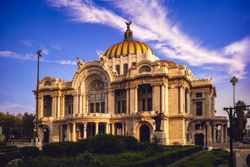 Canvas Print - Palacio de Bellas Artes, Palace of Fine Arts, Mexico City. Translation: 