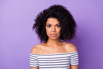 Poster - Photo of gorgeous wavy hairdo young dark skin lady look camera composed face isolated on violet color background