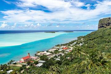 Wall Mural - Lagon et village vue du ciel à Maupiti, Polynésie française