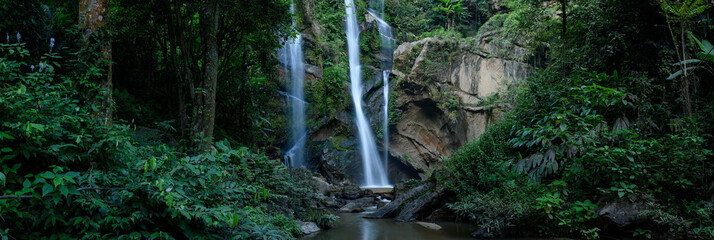 Aufkleber - Panoramic beautiful deep forest waterfall in Chiang Mai, Thailand.