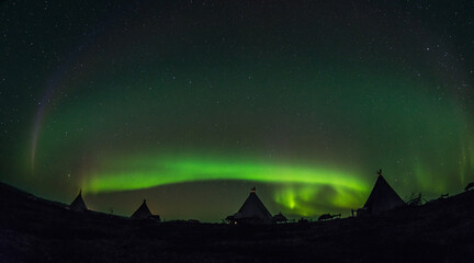 aurora borealis in the mountains