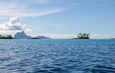 Sticker - Bora Bora vue depuis le lagon de Taha'a, Polynésie française