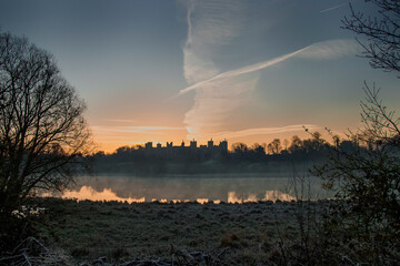 Wall Mural - Sunrise over Framlingham Castle in Suffolk, UK