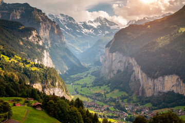 Fototapete - Scenic surroundings near the alpine resort Wengen. Location place Swiss alp, Lauterbrunnen valley.