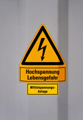 Sticker - Mittelspannungsanlage Warnzeichen