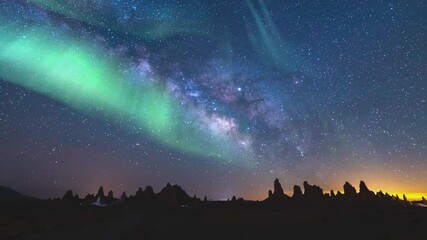 aurora milky way galaxy southeast sky 14mm aquarids meteor shower trona pinnacles pan r california u