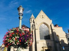 教会と花