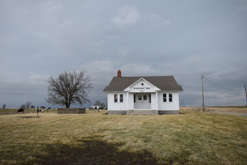 Canvas Print - Old Rural Schoolhouse