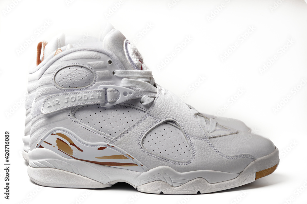 【超希少】NIKE AIR JORDAN 8 DRAKE ホワイト 27cm Nike Air Jordan 8 Retro OVO Drake White colorway sneakers isolated