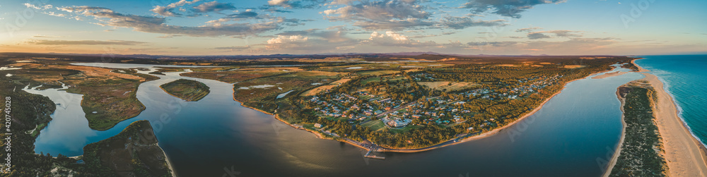Ultra wide panorama of Marlo township and the Snowy River at sunset. Victoria, Australia. - obrazy, fototapety, plakaty 