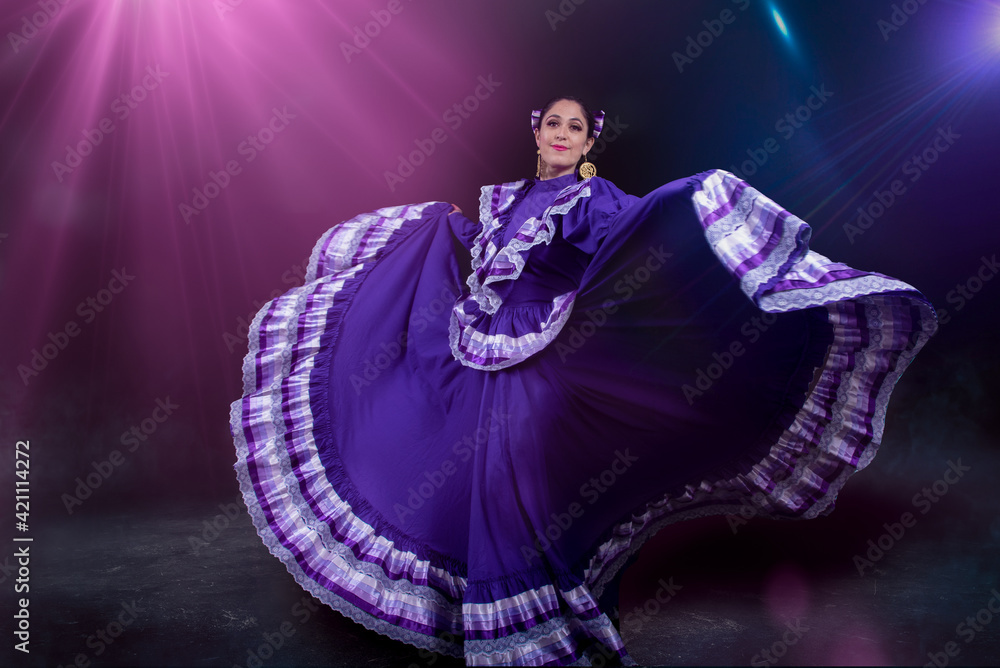 purple jalisco dress Alotaibi Gis Purple Mexican Dancers Dresses Latin Woman Dressed In A Dress  From Jalisco Mexico Stock