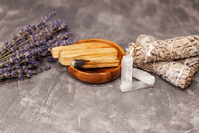 Unblock Stagnant Energy And Release Negative Emotions. Cleansing Kit, Selenite Stick. Smudge Kit For Spiritual Practices With Natural Elements: Palo Santo Sticks, Dried White Sage, Crystals.