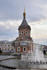 Wall Mural - Chapel of Alexander Nevsky 19th century and fountain in historic center,  Yaroslavl, Russia