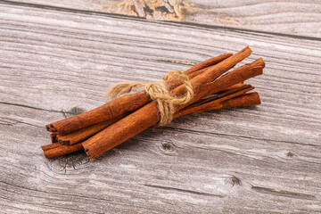 Aroma Cinnamon stick heap isolated