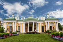 Hanging Garden, The Cold Bath Pavilion With The Agate Rooms. Tsarskoye Selo (Pushkin). Saint-Petersburg