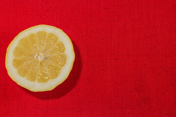 fresh sliced lemon