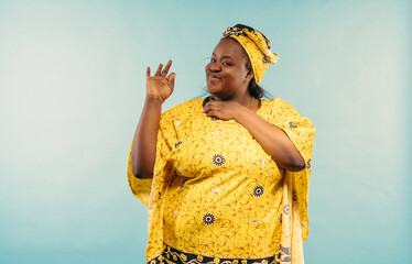 image of a beautiful woman from africa wearing traditional clothes