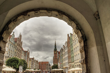 Wall Mural - Entry to Gdansk old town through passage