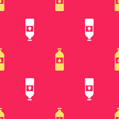 Poster - Yellow Bottle of water icon isolated seamless pattern on red background. Soda aqua drink sign. Vector