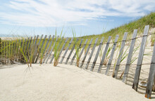 USA, Massachusetts, Nantucket Island, Sand Fence And Marram Grass
