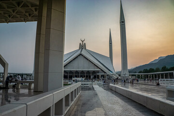 Wall Mural - A Faisal Mosque view in the capital city Islamabad of Pakistan