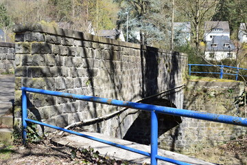 Wall Mural - kleine Brücke über die Nette in Mayen