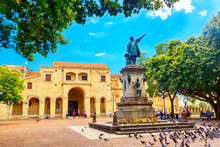 Columbus Statue And Basilica Cathedral Of Santa Maria La Menor In Santo Domingo Colonial Zone. Parque Colon