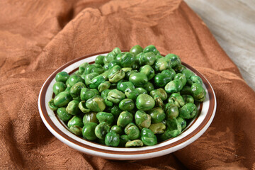 Canvas Print - Bowl of dried peas