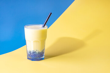 Wall Mural - banana and mango smoothie with tapioca balls