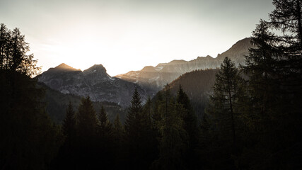 Fototapete - Colorful sunset in Austrian alps