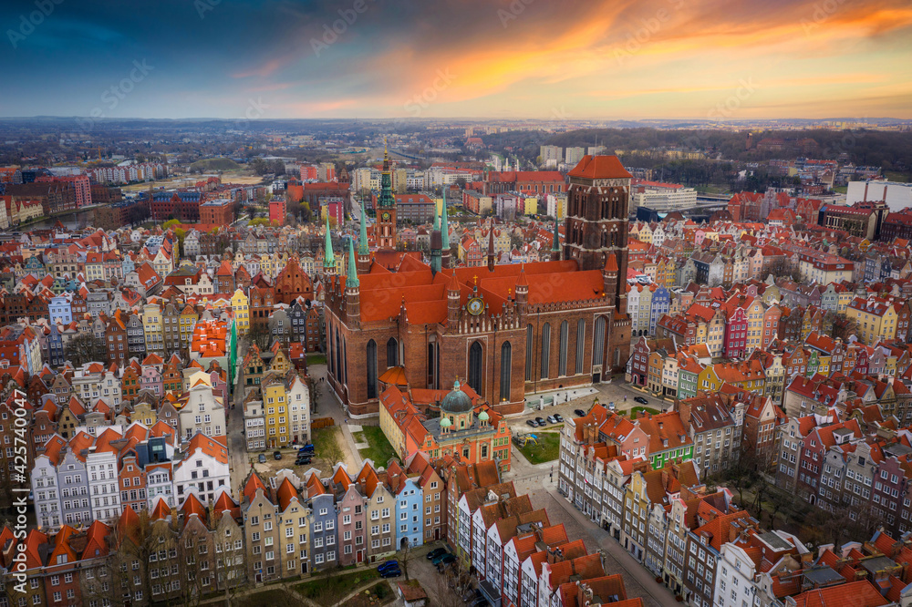 Aerial view of the St. Mary's Basilica in Gdansk at sunset, Poland - obrazy, fototapety, plakaty 