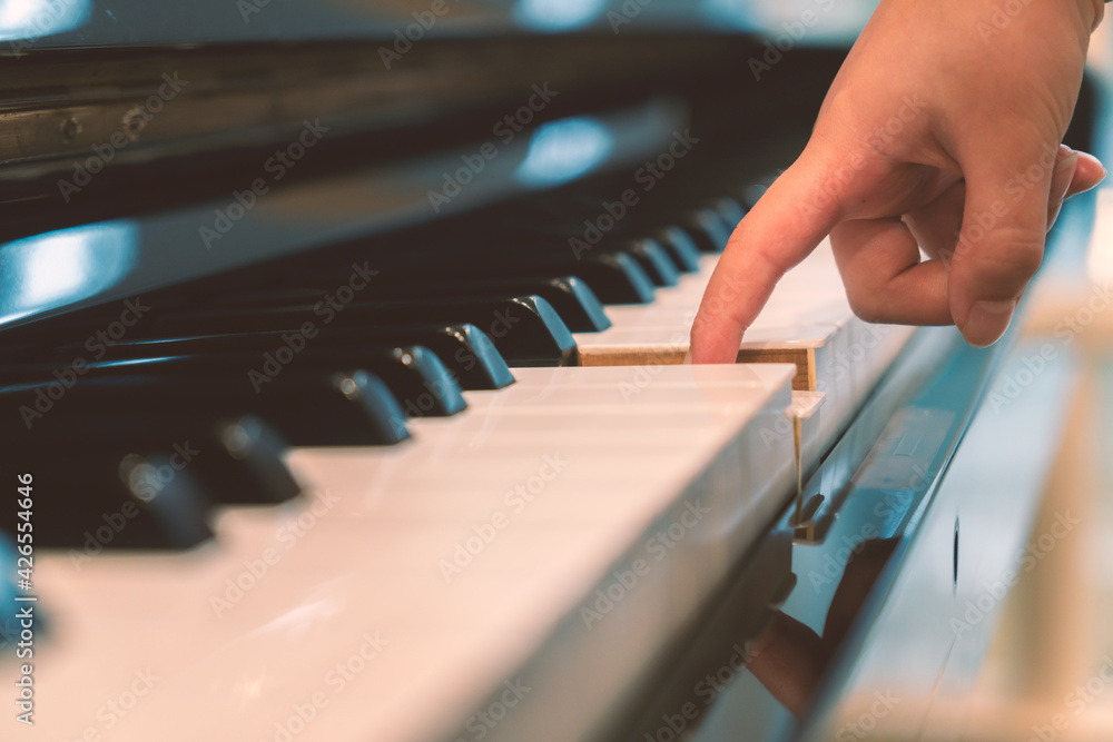 One finger piano hotsell