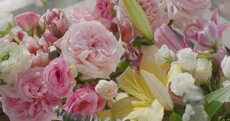 Canvas Print - Beautiful flower bouquet at home