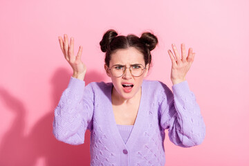 Poster - Photo portrait of angry unhappy girl arguing misunderstanding isolated on pastel pink color background