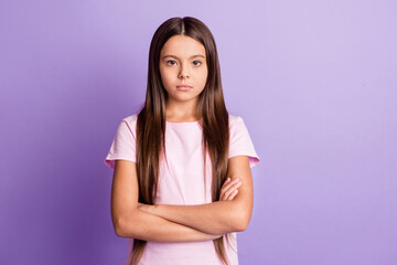 Poster - Photo of young serious preteen girl confident crossed hands concentrated focused isolated over violet color background