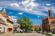 kyritz, deutschland - marktplatz mit rathaus und friedenseiche