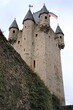 Eine mittelalterliche Burg aus dem 12 Jahrhundert Kleine Überreste der historischen Burg., ist eine Rekonstruktion, die auf Skizzen des 17  Jahrhundert