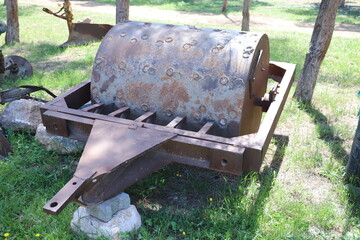 Sticker - old rusty tractor