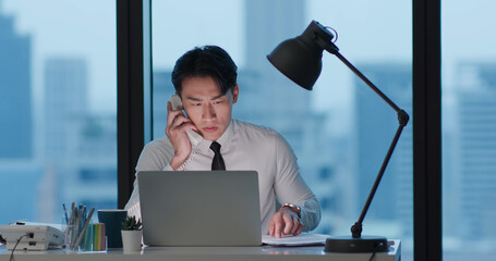 Wall Mural - businessman work hard in office