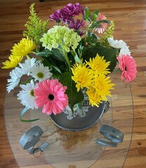 Wall Mural - bouquet of chrysanthemums and gerber daisy