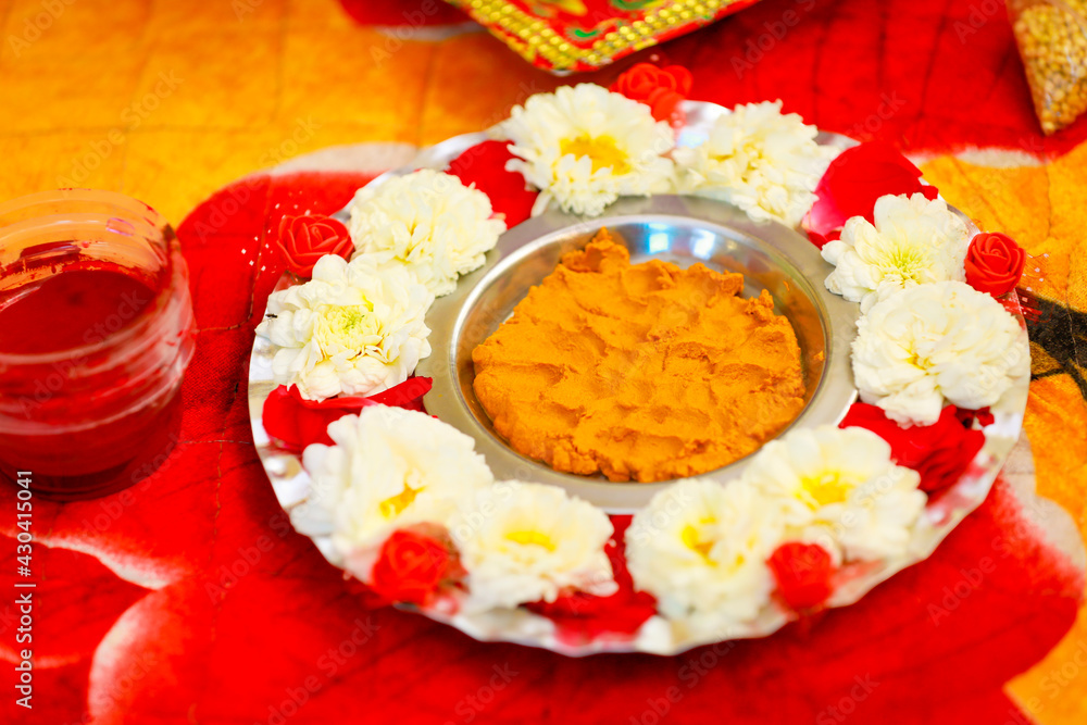 Traditional wedding ceremony in Hinduism: Turmeric in plate for haldi ...