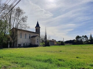 meyrargues est une commune française, située dans le département des bouches-du-rhône en région prov