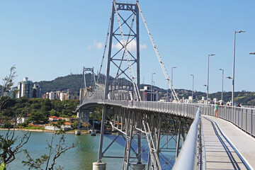 Canvas Print - bridge over the river