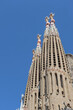 Espagne - Barcelone - La Sagrada Familia - Les 4 tours de la façade de la passion et leurs pinacles.