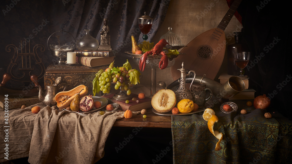 Fotografia jak malarstwo olejne przedstawiająca martwą naturę z homarem i owocami w stylu starych mistrzów malarstwa holenderkiego. - obrazy, fototapety, plakaty 